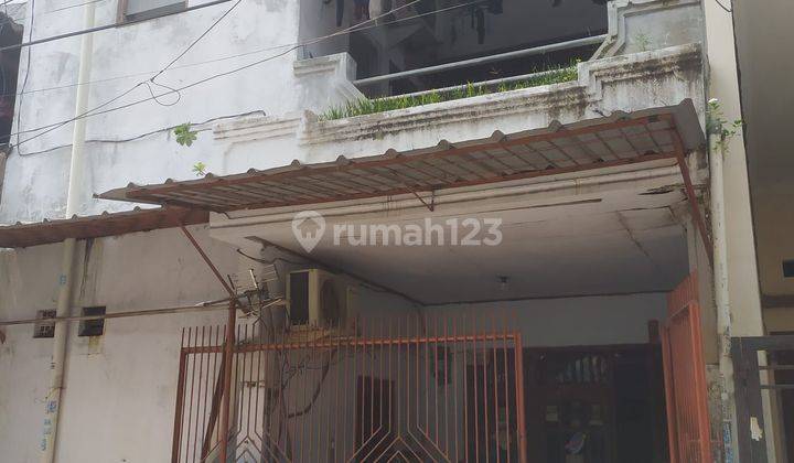 Dijual Cepat Rumah 2 Lantai Diporis Indah Blok C 1