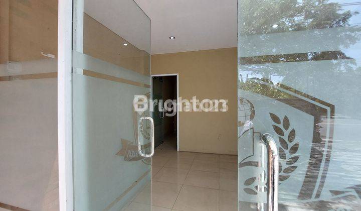 COMMERCIAL PROPERTY 3 STOREY SHOPHOUSE IN THE MOST STRATEGIC AREA IN DENPASAR 2