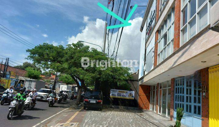 COMMERCIAL PROPERTY 3 STOREY SHOPHOUSE IN THE MOST STRATEGIC AREA IN DENPASAR 1