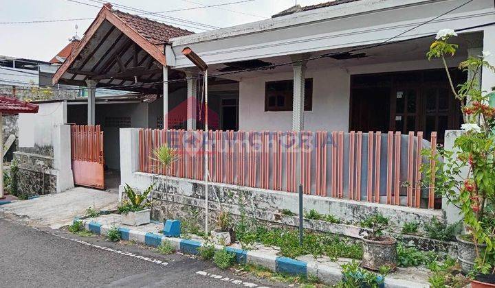 Rumah Kawasan Ikan Ikan Dekat Sekolah Hwain 1