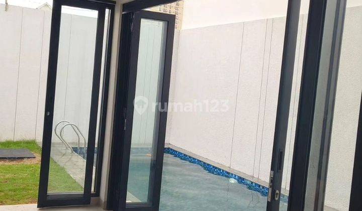  Rumah Murah 2 Lantai Siap Huni Metland Transyogi  2