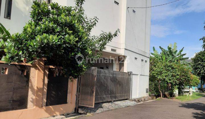 Dijual Cepat Rumah 3 Lantai Di Cipayung Jl. Mandor Hasan 2