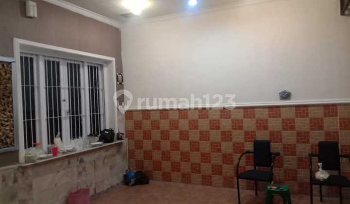 Ready-to-use business house on Gubeng Second Road 2