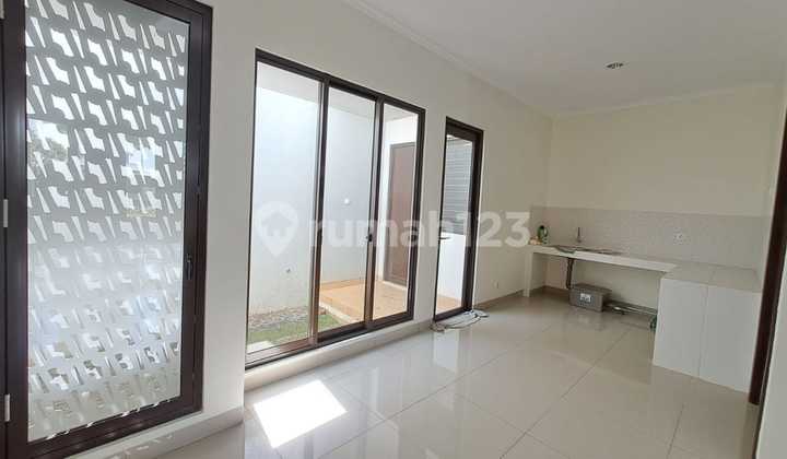 Rumah Di Jalan Utama Cluster Cynthia Summarecon Bandung 2