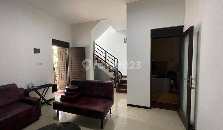 Rumah 2 Lantai Bagus Semi Furnished SHM di Grand Sharon, Bandung 1