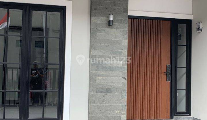 Rumah 2 Lantai Bagus Unfurnished SHM di Pasir Luyu, Bandung 1