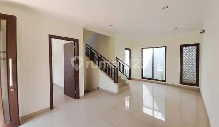 Dijual Rumah Bagus 2 Lantai Summarecon Bandung 2