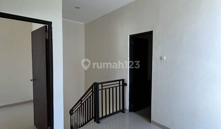 Rumah 2 Lantai Bagus Unfurnished HGB di Derwati, Bandung 2