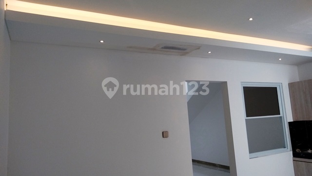 NEW LUXURY HOUSE IN FRONT OF BORMA CIWASTRA BANDUNG 2