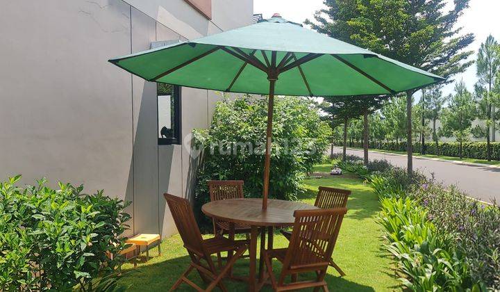 Rumah 2 Lantai Bagus Furnished SHM di Summarecon Bandung, Bandung 2