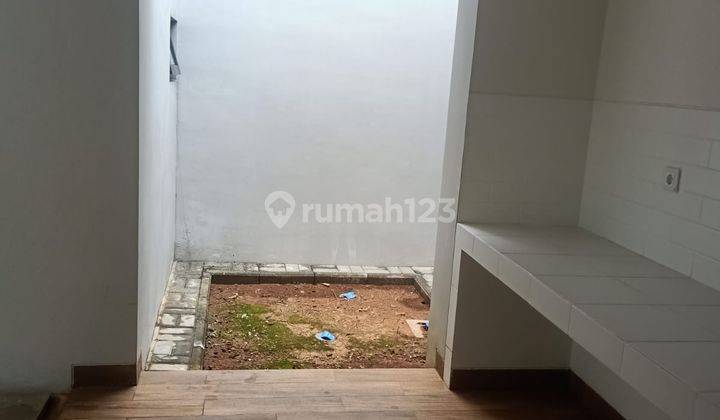 Rumah Kontrakan 2 Lantai Bagus Unfurnished SHM di Cluster Flora, Bandung 2