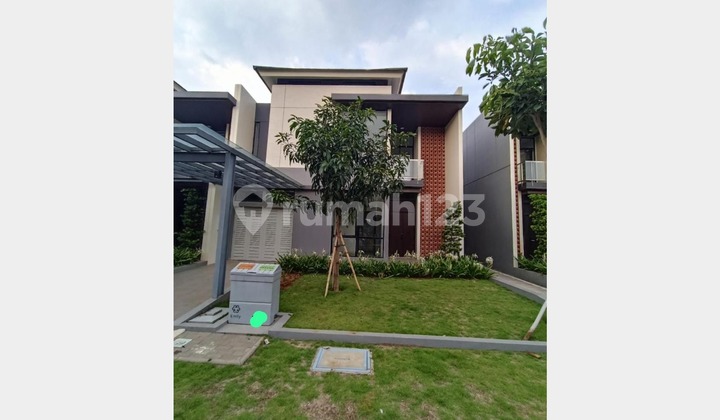 Dijual Rumah Posisi Bagus Cluster Emily, Summarecon Bandung