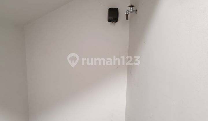 Ada Kitchen Set dan AC Rumah Cluster Flora Summarecon Bandung 2