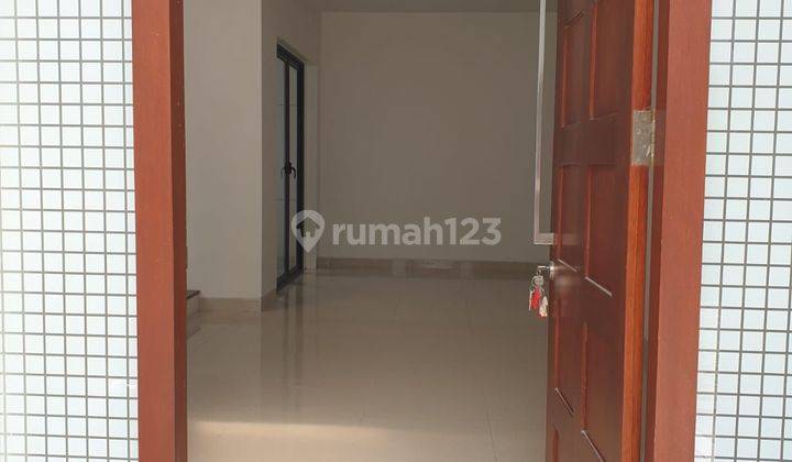 Rumah 2 Lantai di Grand Harvest fully furnished luas 2