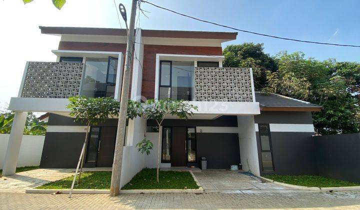 Rumah Teras Grandwiz Res Blok B2 No. 8 Dekat Grand Wisata 1