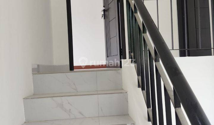 Disewakan Cepat Rumah Kota Wisata Siap huni 2 lantai 1