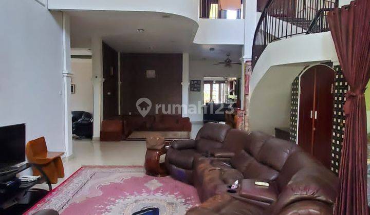 Dijual Rumah Hook 2 Lantai Siap Huni Semi Furnish Rumah Rapih Dikota Wisata 2