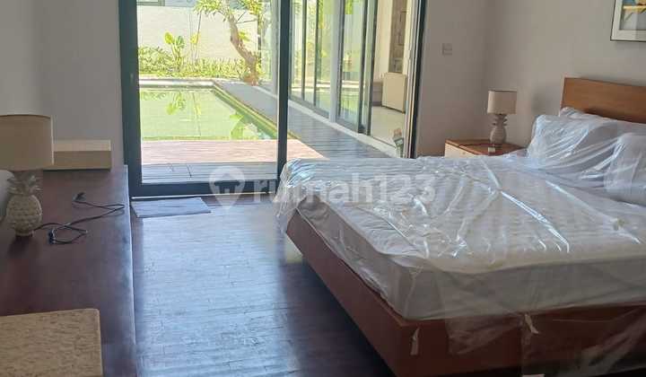 Prime Bumbak Umalas Area! 3Br Villa With Long Pool