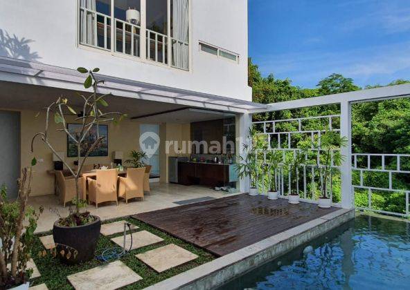 3 BR Residence Villa In Mumbul Nusa Dua 2