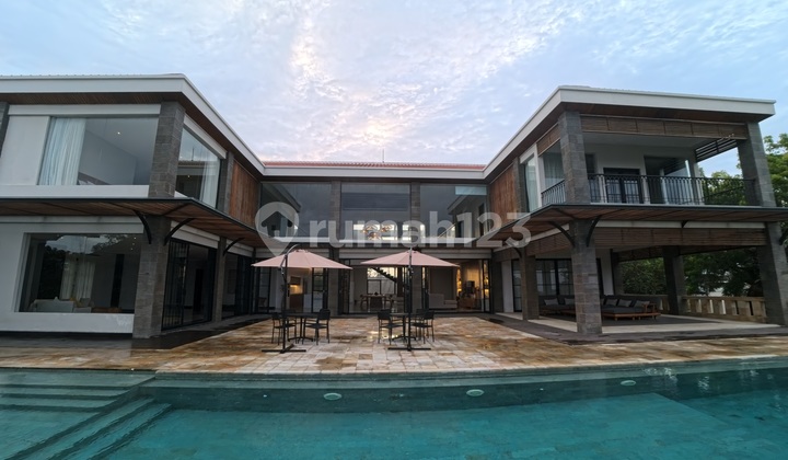 For Sale Fully Furnished Villa Kutuh - Ungasan - Near Melasti Beach - Freehold Title - Luxurious