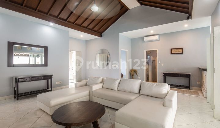 A Beautiful House Villa Design For Rent At Perumahan Elite Putra Bali Hill, Nusa Dua.