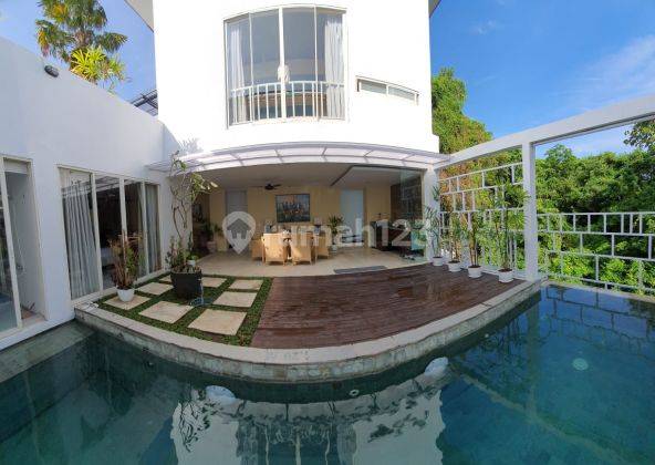 3 BR Residence Villa In Mumbul Nusa Dua 1