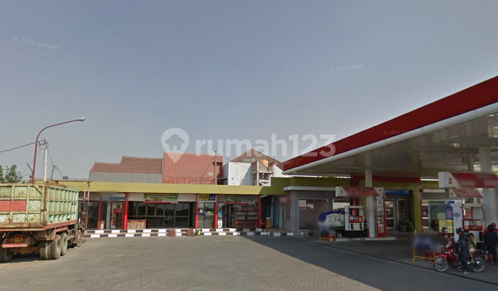 Affordable Business Space at Gas Station, Jl. Ry. Perum-Perumnas, Driyore Sub-District, Gresik Regency 5461134