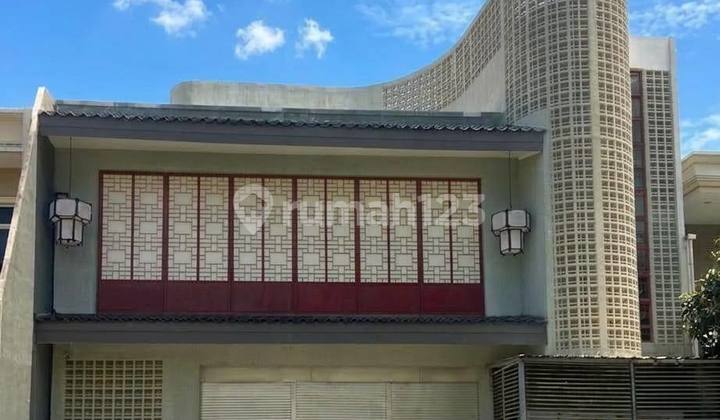 Ready-to-Use Strategic Ex-Restaurant Shophouse in Sisingamangaraja Ready-to-Use Strategic Ex-Restaurant Shophouse in Sisingamangaraja