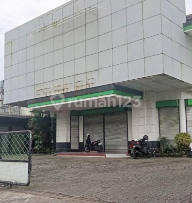Showroom Tengah Kota Siap Pakai di Jalanraya Semarang Barat A4192 1