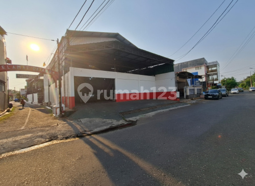 Ready-to-Use Workshop Strategic City Center in West Semarang A4856 1