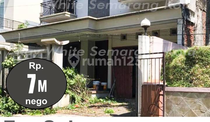 Strategic Two-Storey Luxury House in Gajah Mungkur A5006 2