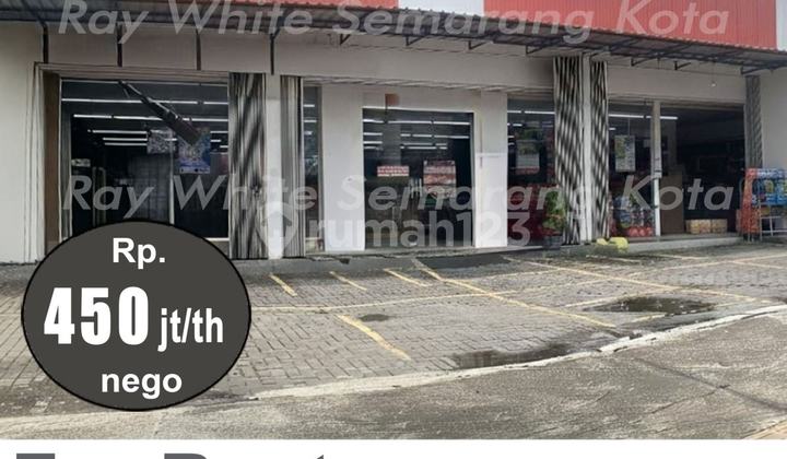 Three-Story Shop House in the City Center of South Semarang A5293 2