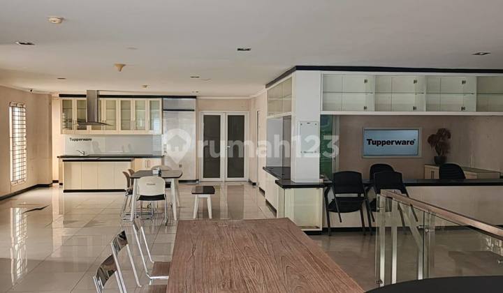 4-Story Shophouse Ex-Office Ready to Use in Pamularsih, Semarang 2