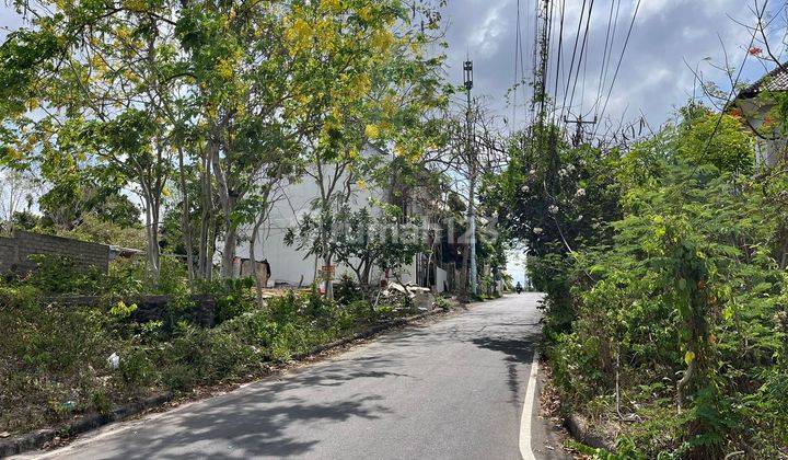 Land for sale located in the Villa2 and Elite Housing Complex in Mumbul 1