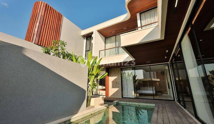 Villa Ready Unit, Fully Furnished Villa Siap Huni Yang Berlokasi Dekat Dengan Canggu Dan Ubud. Mengambil Konsep Design Modern Tropical. 1