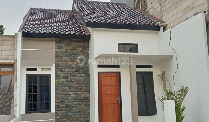 Rumah Siap Huni Dekat Jalan Raya  1