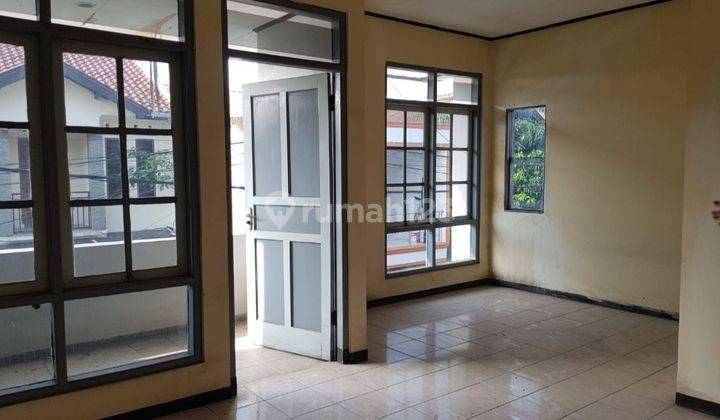 Rumah 3 Lantai Bagus Siap Huni Akses Mobil Cijerah  1