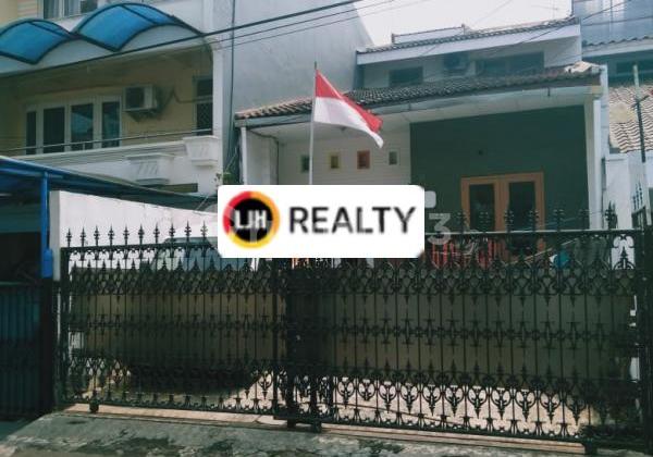 RENOVATED READY-TO-OCCUPY HOUSE LOCATED ON JANUR HIJAU STREET, KELAPA GADING AREA