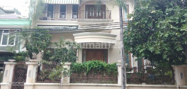 For Rent: 3-Story House in Gading Kirana Barat, Kelapa Gading, North Jakarta 2