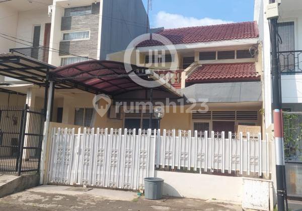 House for Sale in Janur Asri, Kelapa Gading, North Jakarta House for Sale in Janur Asri, Kelapa Gading, North Jakarta