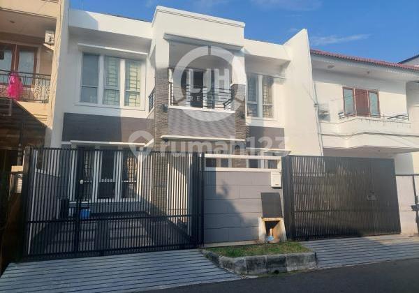 RUMAH DI GADING KIRANA BARAT AREA KELAPA GADING