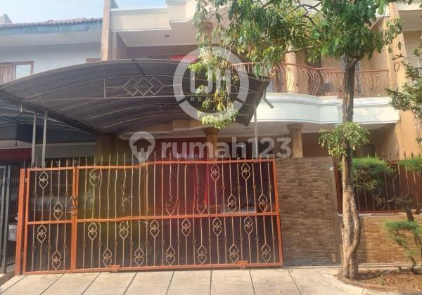 Rumah Lokasi Startegis Bangunan Bagus di Gading Kirana Barat Kelapa Gading Jakarta Utara