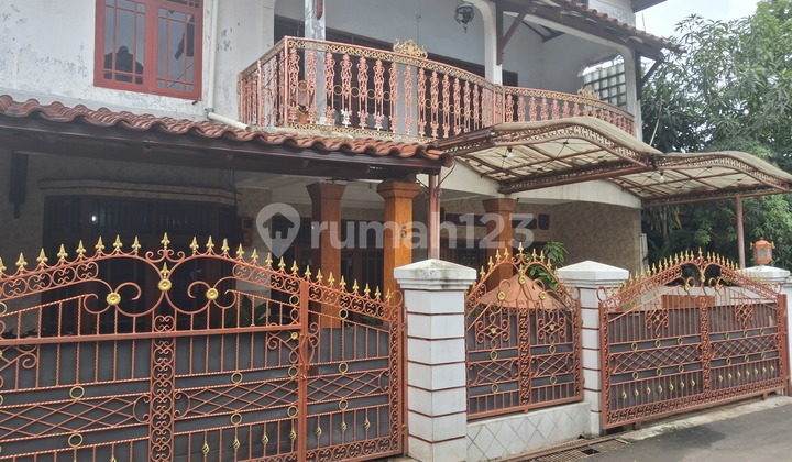 For Sale Fast High Investment House Very Close to Pondok Gede Commercial Center 2