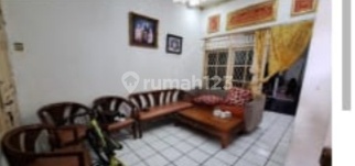 Rumah Tinggal & 3 Kamar Kosan 2