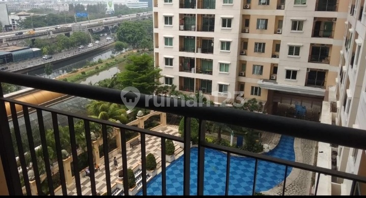 Fully Furnished Apartment with Pool View and Strategic Location Fully Furnished Apartment with Pool View and Strategic Location