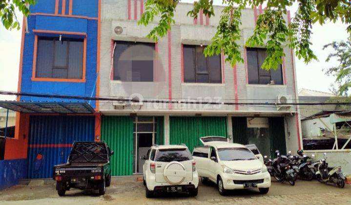 Ruko baru di renovasi lokasi ramai 1