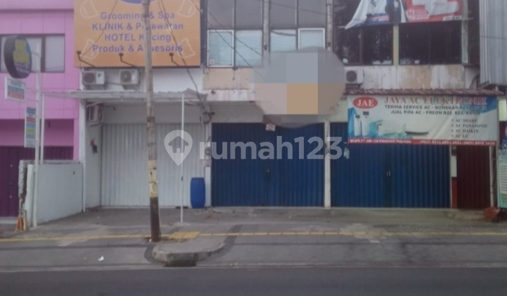 Ready to Occupy Shop House in a Busy Location Ready to Occupy Shop House in a Busy Location