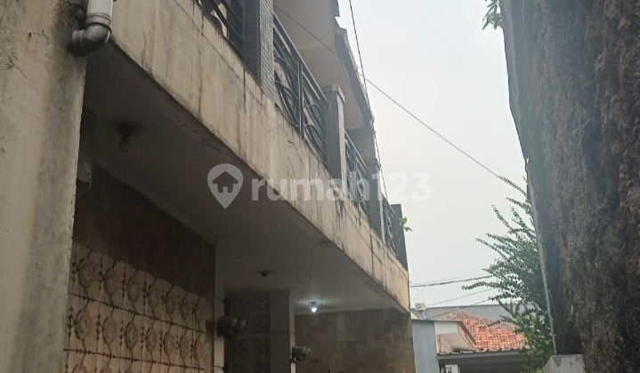 Kos Kosan Full Isi & Siap Huni. Lingkungan Strategis