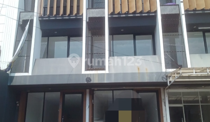 Ruko Serbaguna Lokasi Ramai & Strategis Ruko Serbaguna Lokasi Ramai & Strategis