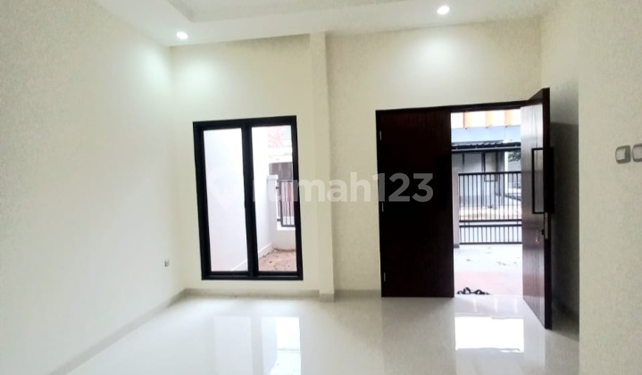 Rumah Full Renovasi Lokasi Aman & Tenang 2